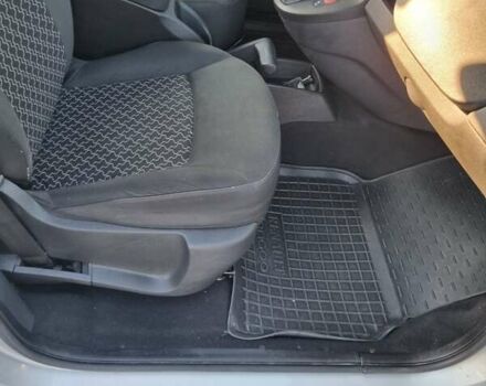 Рено Кенгу 2011 в Луцке на Automoto.ua Серый Рено Кенгу, объемом двигателя 1.46 л и пробегом 190 тыс. км за 7500 $, фото 34 на Automoto.ua