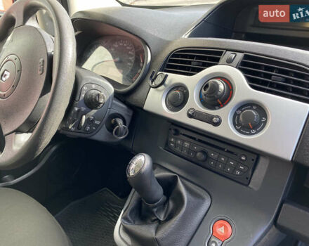 Рено Кєнгу 2011 у Івано-Франківську на Automoto.ua Сірий Рено Кєнгу, об'ємом двигуна 1.46 л та пробігом 250 тис. км за 7999 $, фото 49 на Automoto.ua