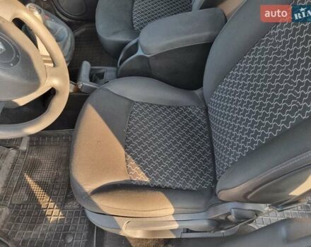 Рено Кенгу 2011 в Луцке на Automoto.ua Серый Рено Кенгу, объемом двигателя 1.46 л и пробегом 190 тыс. км за 7500 $, фото 24 на Automoto.ua