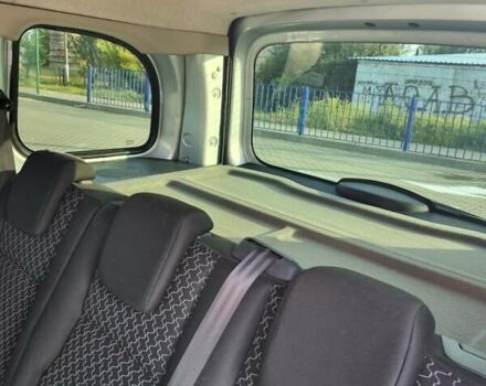 Рено Кенгу 2011 в Луцке на Automoto.ua Серый Рено Кенгу, объемом двигателя 1.46 л и пробегом 190 тыс. км за 7500 $, фото 42 на Automoto.ua