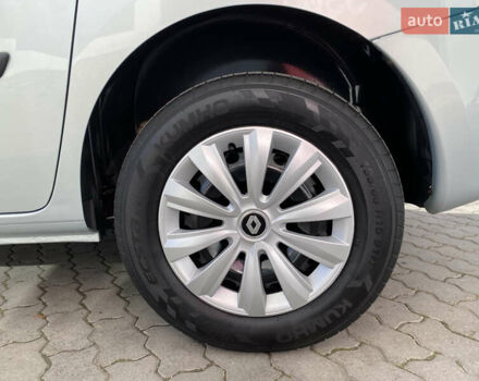 Рено Кєнгу 2011 у Івано-Франківську на Automoto.ua Сірий Рено Кєнгу, об'ємом двигуна 1.46 л та пробігом 250 тис. км за 7999 $, фото 27 на Automoto.ua