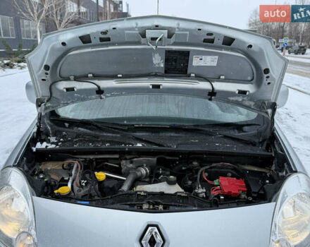 Серый Рено Кенгу, объемом двигателя 1.5 л и пробегом 258 тыс. км за 8400 $, фото 36 на Automoto.ua