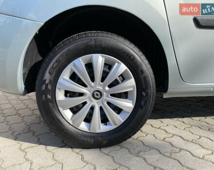 Рено Кєнгу 2011 у Івано-Франківську на Automoto.ua Сірий Рено Кєнгу, об'ємом двигуна 1.46 л та пробігом 250 тис. км за 7999 $, фото 28 на Automoto.ua