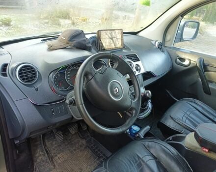 Серый Рено Кенгу, объемом двигателя 1.5 л и пробегом 261 тыс. км за 6500 $, фото 7 на Automoto.ua