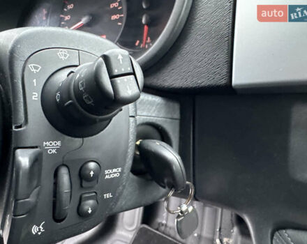 Сірий Рено Кєнгу, об'ємом двигуна 1.5 л та пробігом 220 тис. км за 9600 $, фото 45 на Automoto.ua