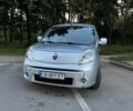 Серый Рено Кенгу, объемом двигателя 1.6 л и пробегом 209 тыс. км за 8100 $, фото 4 на Automoto.ua