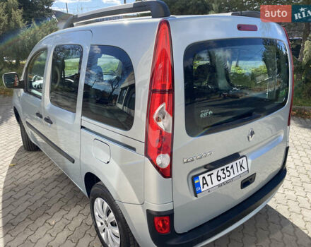 Рено Кєнгу 2011 у Івано-Франківську на Automoto.ua Сірий Рено Кєнгу, об'ємом двигуна 1.46 л та пробігом 250 тис. км за 7999 $, фото 5 на Automoto.ua