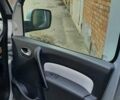 Серый Рено Кенгу, объемом двигателя 1.46 л и пробегом 260 тыс. км за 9600 $, фото 5 на Automoto.ua