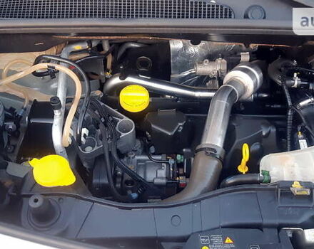 Сірий Рено Кєнгу, об'ємом двигуна 1.5 л та пробігом 173 тис. км за 7800 $, фото 11 на Automoto.ua