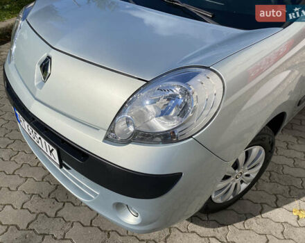Рено Кєнгу 2011 у Івано-Франківську на Automoto.ua Сірий Рено Кєнгу, об'ємом двигуна 1.46 л та пробігом 250 тис. км за 7999 $, фото 2 на Automoto.ua