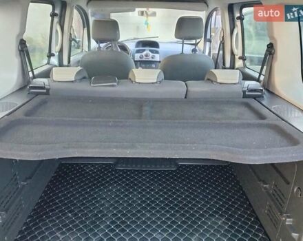 Серый Рено Кенгу, объемом двигателя 1.46 л и пробегом 295 тыс. км за 6300 $, фото 6 на Automoto.ua