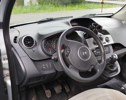 Рено Кенгу 2012 в Броварах на Automoto.ua Серый Рено Кенгу, объемом двигателя 1.6 л и пробегом 230 тыс. км за 9500 $, фото 2 на Automoto.ua