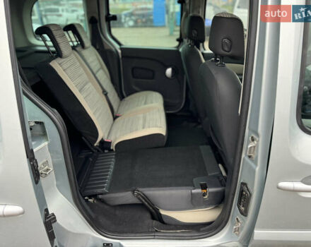 Сірий Рено Кєнгу, об'ємом двигуна 1.5 л та пробігом 227 тис. км за 9500 $, фото 26 на Automoto.ua