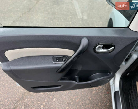 Сірий Рено Кєнгу, об'ємом двигуна 1.5 л та пробігом 227 тис. км за 9500 $, фото 61 на Automoto.ua