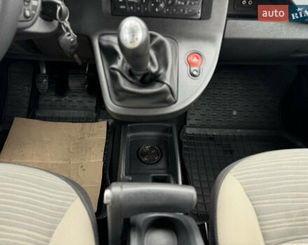 Сірий Рено Кєнгу, об'ємом двигуна 1.5 л та пробігом 227 тис. км за 9500 $, фото 41 на Automoto.ua