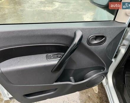 Серый Рено Кенгу, объемом двигателя 1.5 л и пробегом 288 тыс. км за 8200 $, фото 8 на Automoto.ua