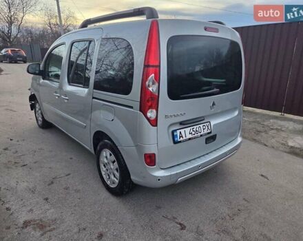 Серый Рено Кенгу, объемом двигателя 1.6 л и пробегом 120 тыс. км за 3900 $, фото 8 на Automoto.ua