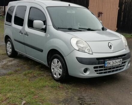 Серый Рено Кенгу, объемом двигателя 0 л и пробегом 330 тыс. км за 7900 $, фото 5 на Automoto.ua