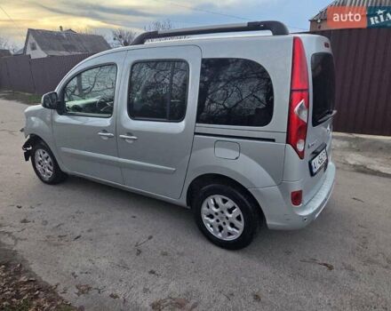 Серый Рено Кенгу, объемом двигателя 1.6 л и пробегом 120 тыс. км за 3900 $, фото 9 на Automoto.ua