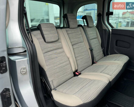 Сірий Рено Кєнгу, об'ємом двигуна 1.5 л та пробігом 227 тис. км за 9500 $, фото 29 на Automoto.ua