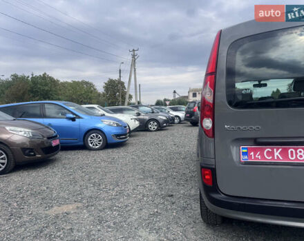 Сірий Рено Кєнгу, об'ємом двигуна 1.5 л та пробігом 215 тис. км за 8990 $, фото 15 на Automoto.ua
