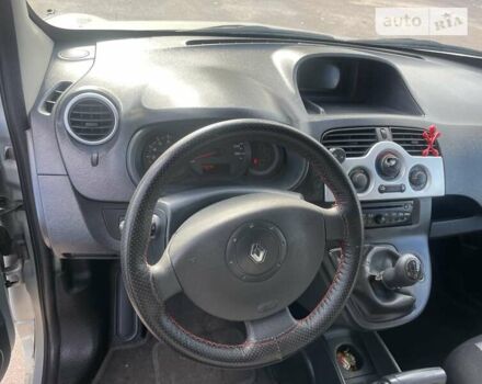 Сірий Рено Кєнгу, об'ємом двигуна 1.46 л та пробігом 375 тис. км за 5100 $, фото 7 на Automoto.ua