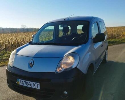 Серый Рено Кенгу, объемом двигателя 1.46 л и пробегом 206 тыс. км за 7799 $, фото 3 на Automoto.ua