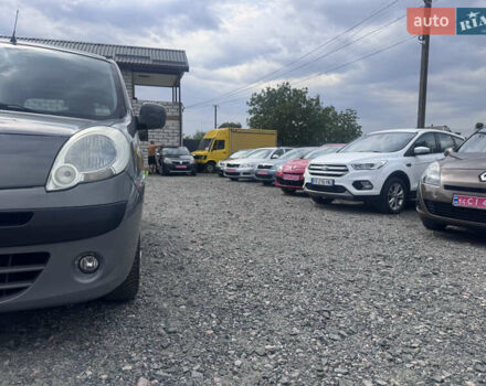 Сірий Рено Кєнгу, об'ємом двигуна 1.5 л та пробігом 215 тис. км за 8990 $, фото 25 на Automoto.ua