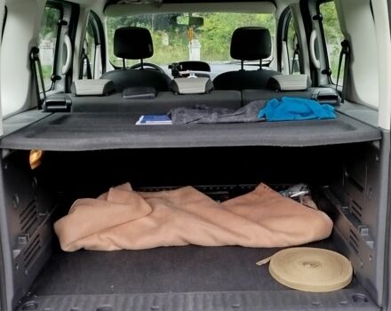 Рено Кенгу 2012 в Броварах на Automoto.ua Серый Рено Кенгу, объемом двигателя 1.6 л и пробегом 230 тыс. км за 9500 $, фото 6 на Automoto.ua