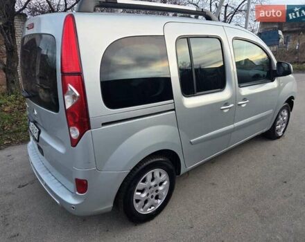 Серый Рено Кенгу, объемом двигателя 1.6 л и пробегом 120 тыс. км за 3900 $, фото 5 на Automoto.ua