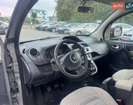 Сірий Рено Кєнгу, об'ємом двигуна 1.5 л та пробігом 215 тис. км за 8990 $, фото 45 на Automoto.ua