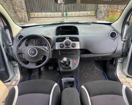 Серый Рено Кенгу, объемом двигателя 0 л и пробегом 268 тыс. км за 7950 $, фото 7 на Automoto.ua