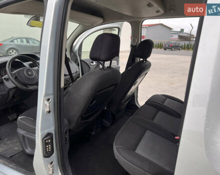 Серый Рено Кенгу, объемом двигателя 1.6 л и пробегом 245 тыс. км за 8200 $, фото 10 на Automoto.ua