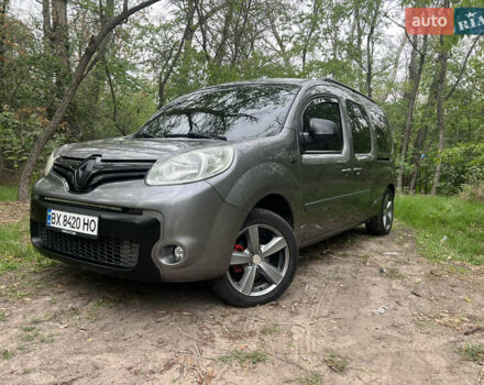 Серый Рено Кенгу, объемом двигателя 1.46 л и пробегом 256 тыс. км за 12300 $, фото 7 на Automoto.ua
