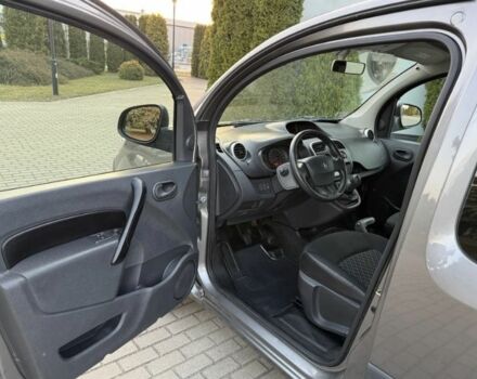 Сірий Рено Кєнгу, об'ємом двигуна 1.5 л та пробігом 218 тис. км за 6250 $, фото 13 на Automoto.ua