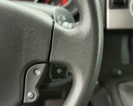 Сірий Рено Кєнгу, об'ємом двигуна 1.6 л та пробігом 172 тис. км за 7700 $, фото 62 на Automoto.ua