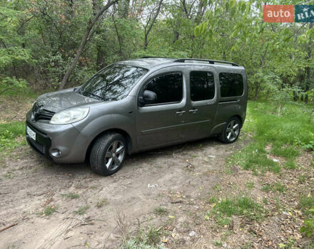 Серый Рено Кенгу, объемом двигателя 1.46 л и пробегом 256 тыс. км за 12300 $, фото 8 на Automoto.ua