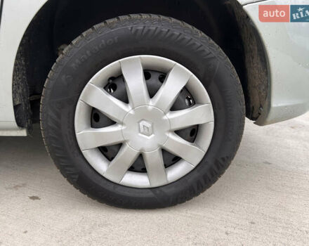 Серый Рено Кенгу, объемом двигателя 1.6 л и пробегом 245 тыс. км за 8200 $, фото 21 на Automoto.ua