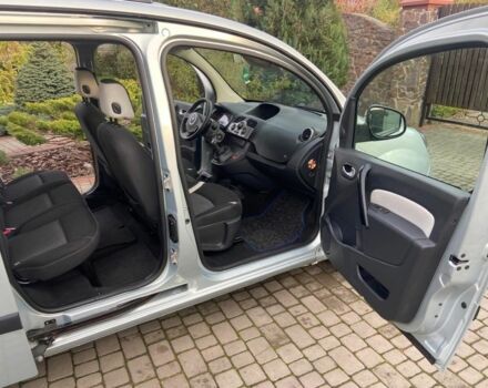 Серый Рено Кенгу, объемом двигателя 0 л и пробегом 268 тыс. км за 7950 $, фото 10 на Automoto.ua