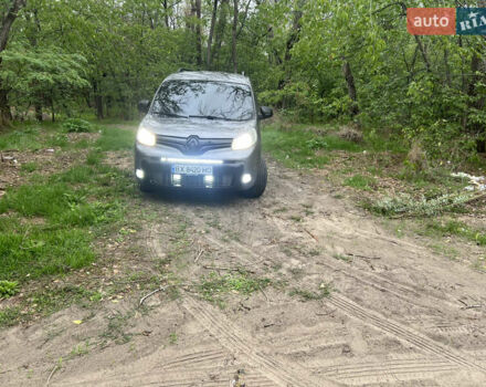 Серый Рено Кенгу, объемом двигателя 1.46 л и пробегом 256 тыс. км за 12300 $, фото 18 на Automoto.ua