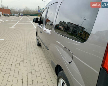 Серый Рено Кенгу, объемом двигателя 1.5 л и пробегом 308 тыс. км за 7999 $, фото 5 на Automoto.ua