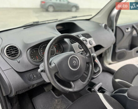 Серый Рено Кенгу, объемом двигателя 1.6 л и пробегом 245 тыс. км за 8200 $, фото 12 на Automoto.ua