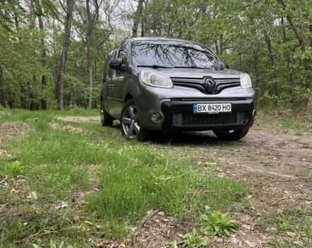 Серый Рено Кенгу, объемом двигателя 1.46 л и пробегом 256 тыс. км за 12300 $, фото 3 на Automoto.ua