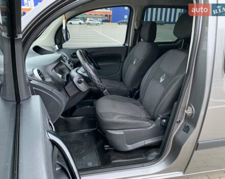 Серый Рено Кенгу, объемом двигателя 1.5 л и пробегом 308 тыс. км за 7999 $, фото 11 на Automoto.ua