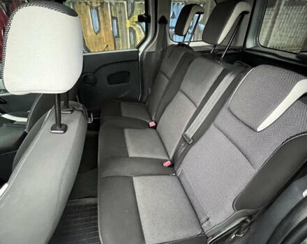 Серый Рено Кенгу, объемом двигателя 1.46 л и пробегом 160 тыс. км за 7500 $, фото 4 на Automoto.ua