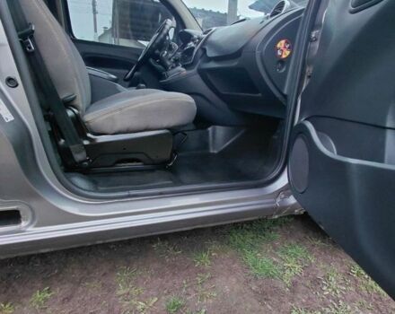 Сірий Рено Кєнгу, об'ємом двигуна 1.5 л та пробігом 240 тис. км за 10300 $, фото 6 на Automoto.ua