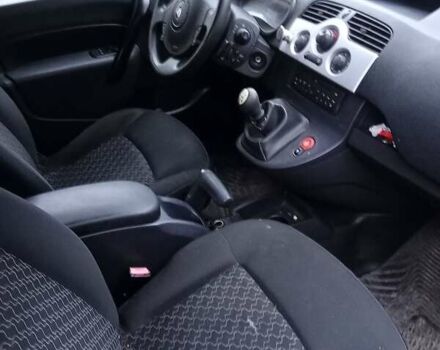 Серый Рено Кенгу, объемом двигателя 1.5 л и пробегом 200 тыс. км за 8300 $, фото 2 на Automoto.ua