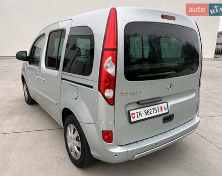 Серый Рено Кенгу, объемом двигателя 1.6 л и пробегом 245 тыс. км за 8200 $, фото 3 на Automoto.ua