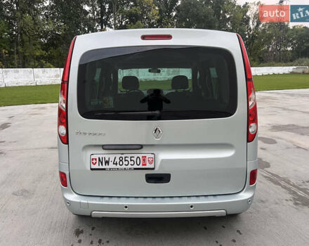 Рено Кенгу 2013 в Луцке на Automoto.ua Серый Рено Кенгу, объемом двигателя 1.6 л и пробегом 245 тыс. км за 8800 $, фото 4 на Automoto.ua