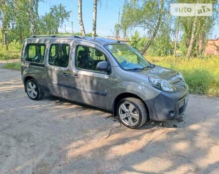 Серый Рено Кенгу, объемом двигателя 0 л и пробегом 105 тыс. км за 8900 $, фото 9 на Automoto.ua